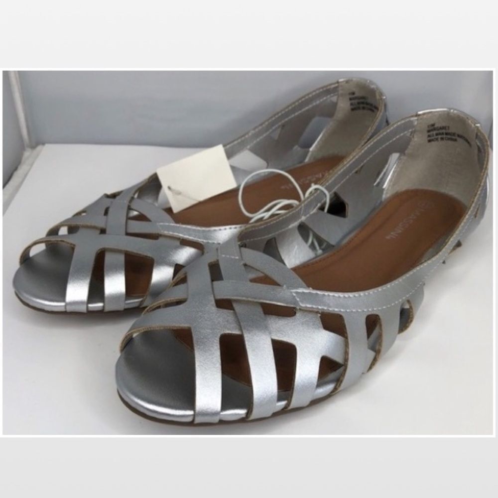 New Massini Flats Shoes Womens Strappy Silver Metallic Comfortable Slides NWT - Picture 3 of 15